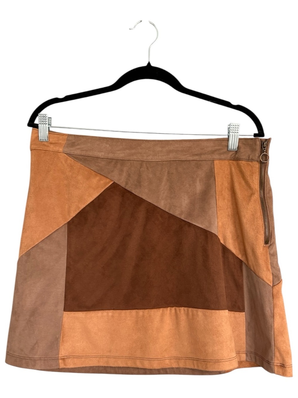 New York & Company Patchwork Faux Suede Mini Skirt in Brown and Tan Size 8